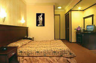 Le Blu Hotel *